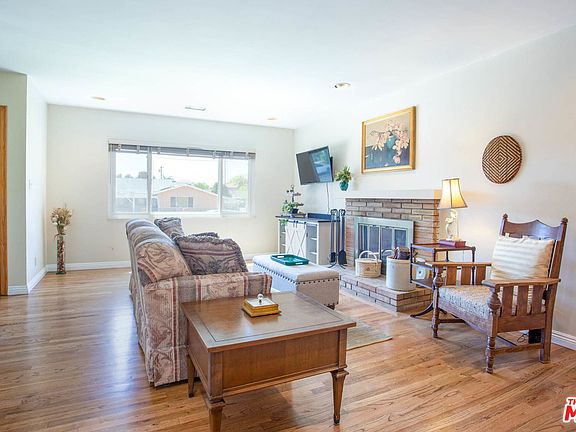 3rd image of 11044 Quill Ave