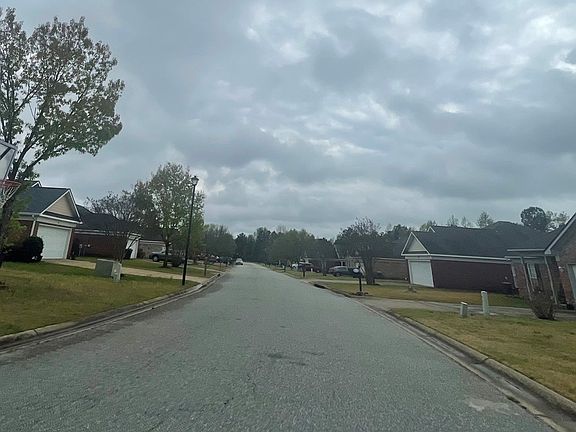 5th image of 44 Lincolnshire Ln