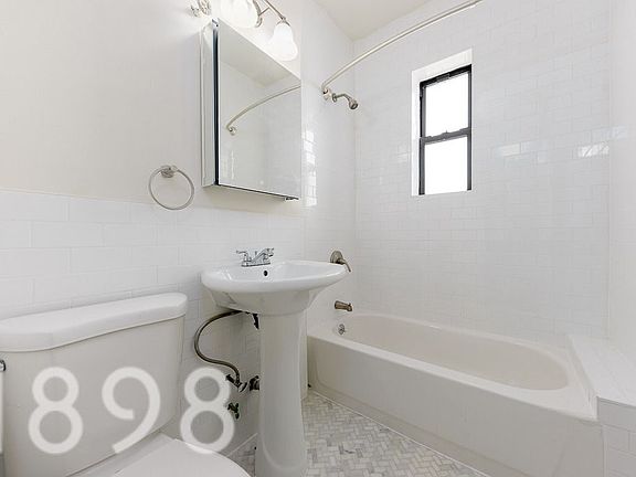 5th image of 3805 Crescent St APT 5H