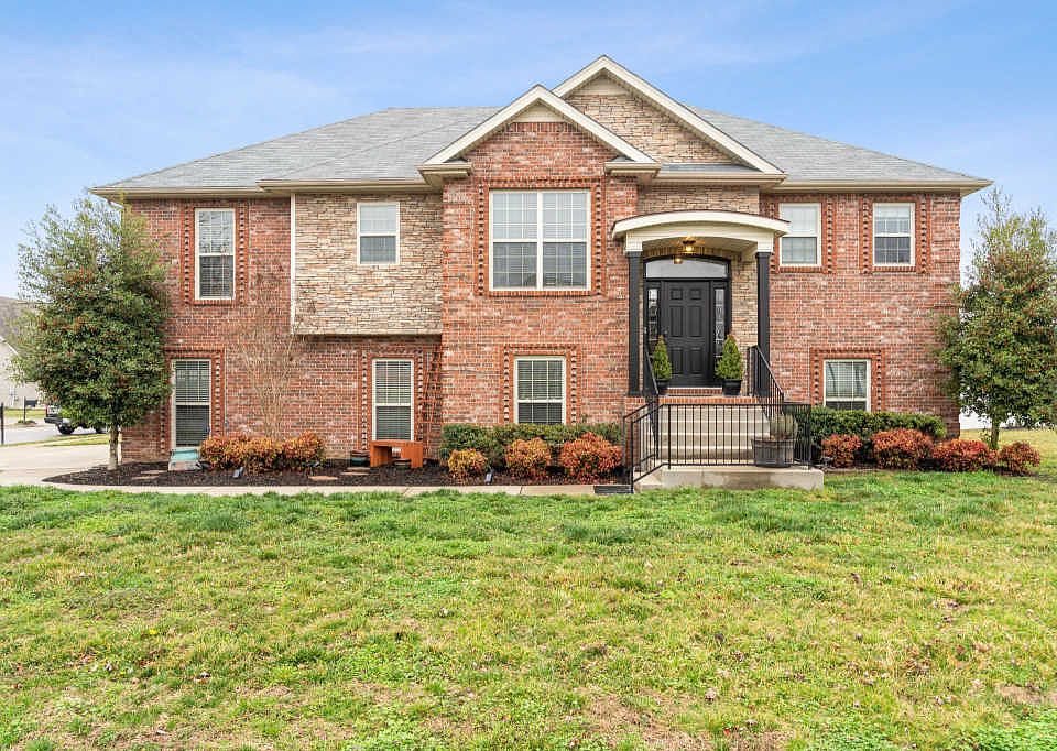 1st image of 701 Richards Dr