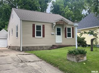 2325 S 8th St, Springfield, IL 62703