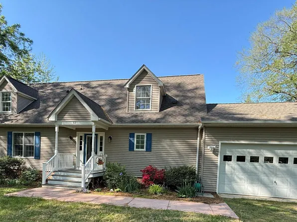 82 Westmoreland Blvd, Hague, VA 22469