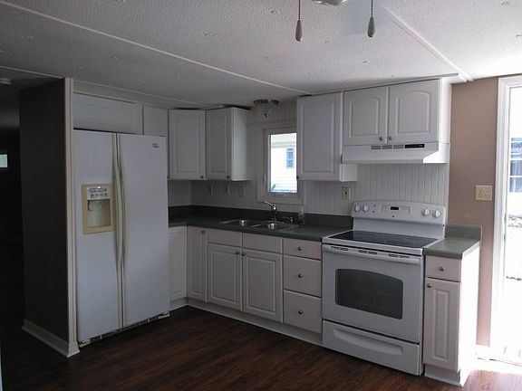 5th image of 255 Taho Cir