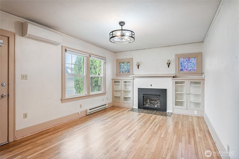 4th image of 707 Ayers Street