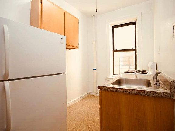 4th image of 3534 Bronx Blvd APT 4A