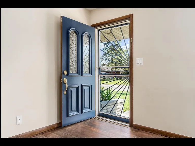 59 N Ashburton Rd — Photo 4