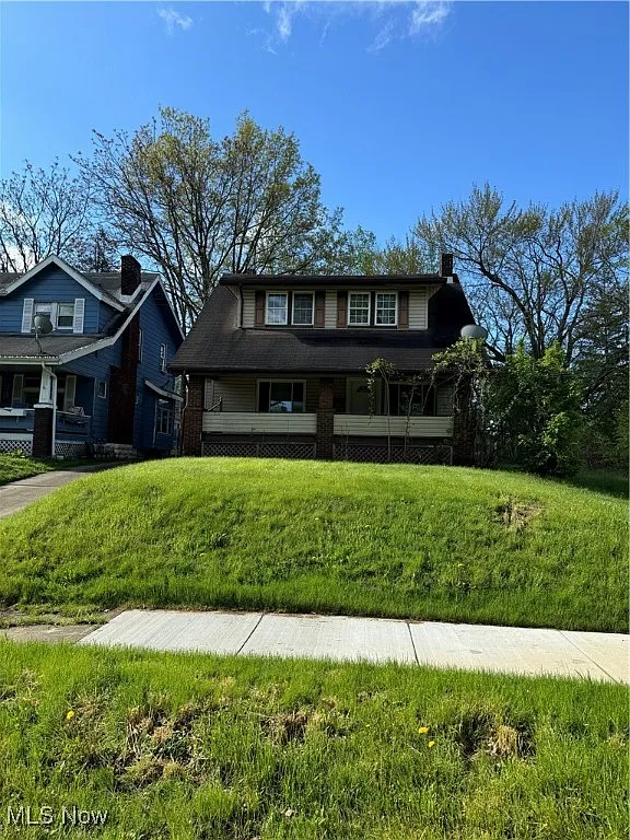 311 E Lucius Ave photo 1