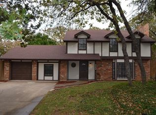 5402 Falcon Wood Ct, Arlington, TX 76016