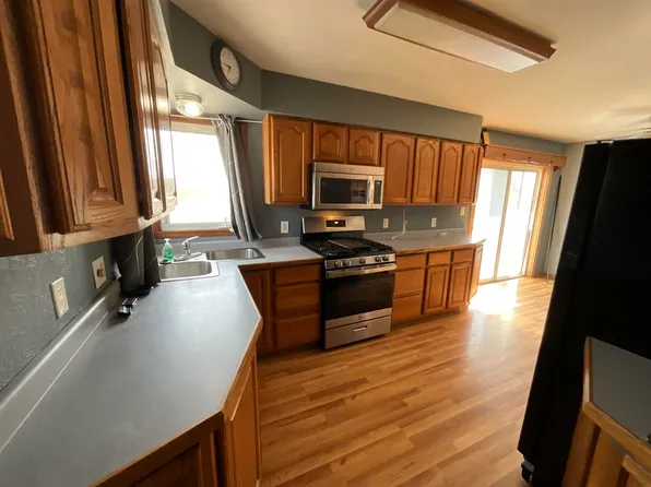 117 W Franklin St, West Union, IA 52175