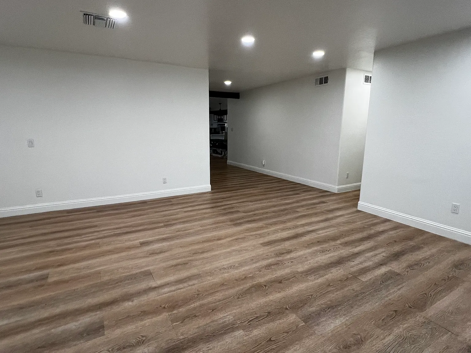 4 bed, 2800 sqft, $3,600 — Photo 1