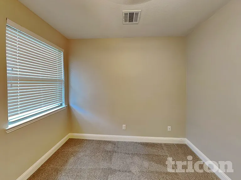 209 Buckskin Dr — Photo 10