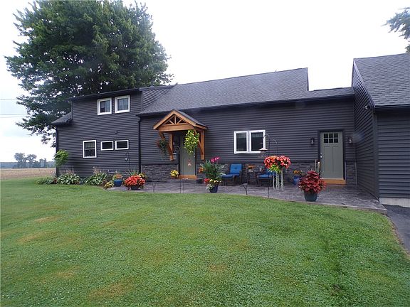 2nd image of 579 Morton Rd