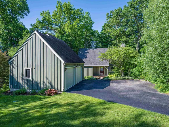 1 Colony Ln, Galena, IL 61036