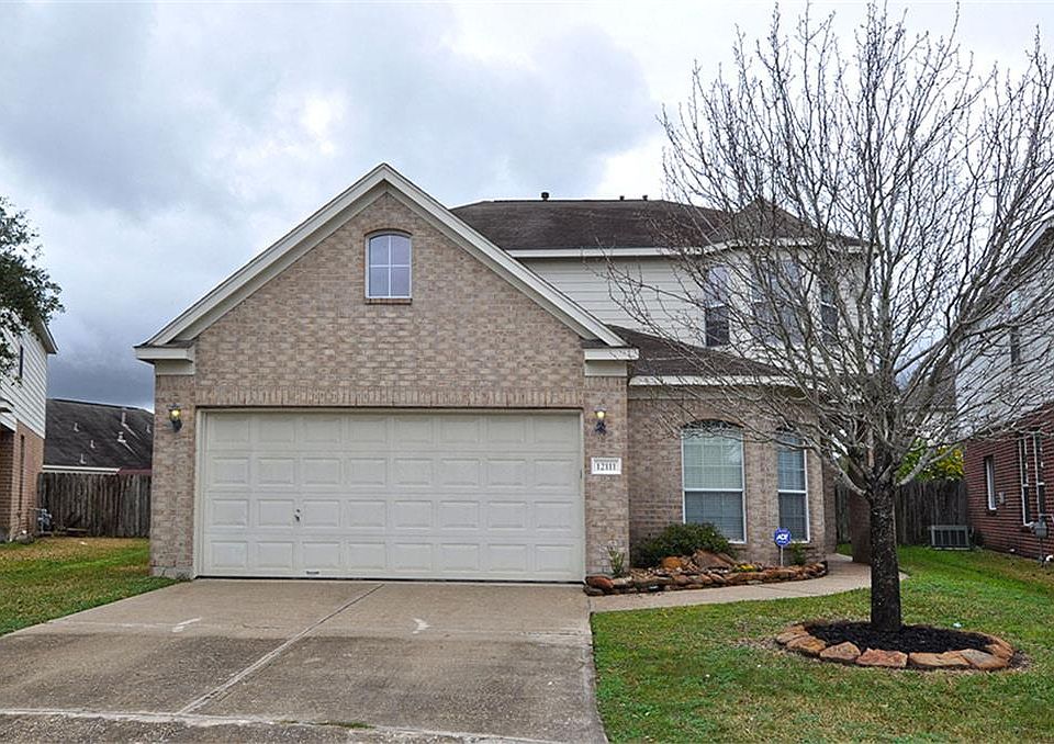 1st image of 12111 Carriage Oak Cir