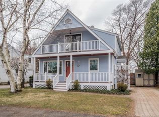 160 Beaumont St, Fairfield, CT 06824