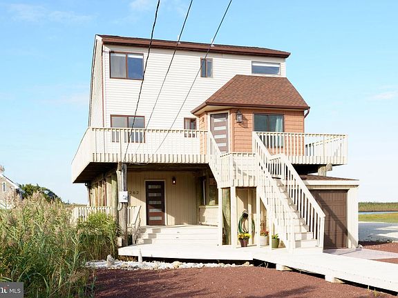 2nd image of 262 Dock Rd