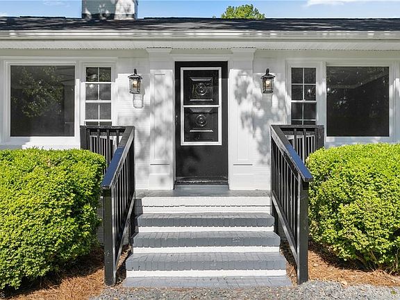 2nd image of 3409 Terry Ln