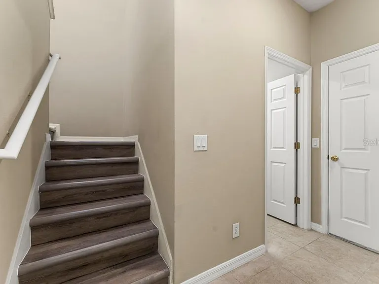 868 Stonechase Ln — Photo 16
