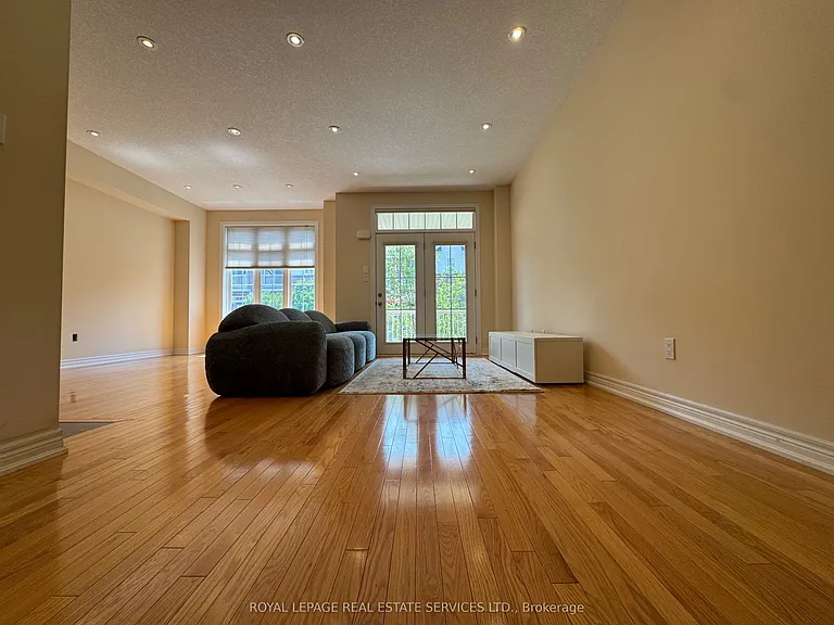 181 Plains Rd W #47 — Photo 8
