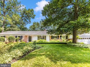 5 Rolling Knoll Ct, Gaithersburg, MD 20877