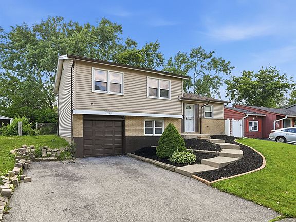 2nd image of 17690 Hillcrest Dr