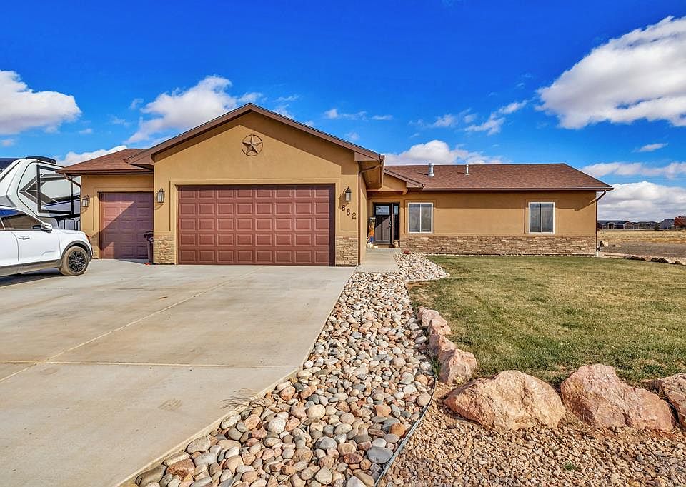 1st image of 882 S Indian Bend Dr