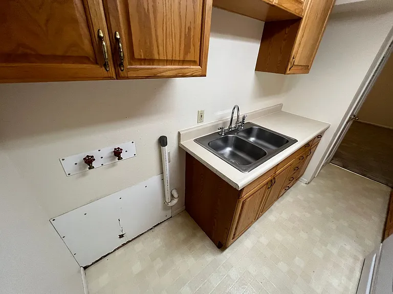 221-223 E Sunset Dr. — Photo 13