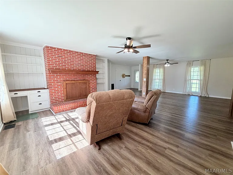 4871 Titus Rd — Photo 6