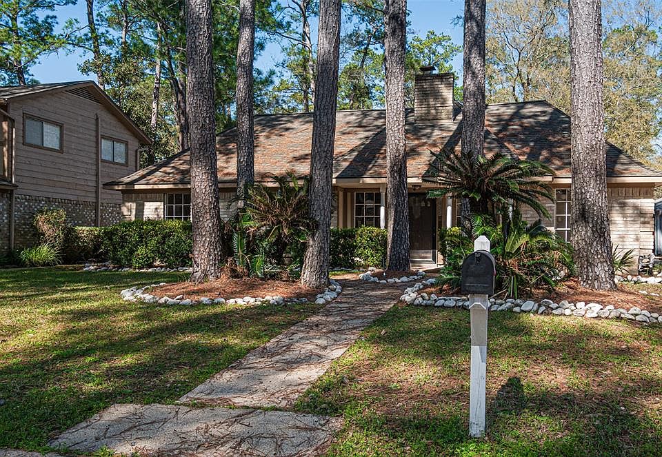 1st image of 2031 Parkdale Dr