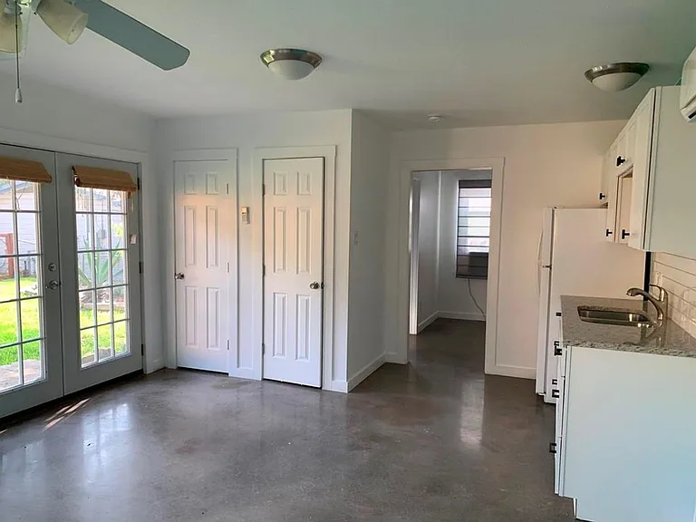 300 El Paso St — Photo 24