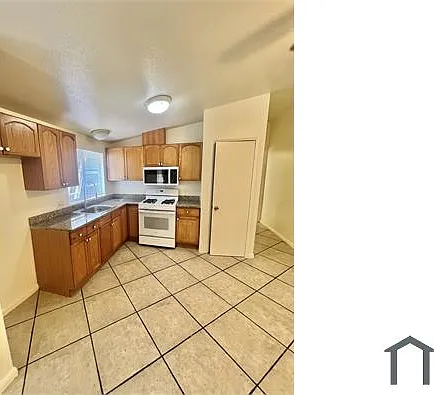 820 31st St #B — Photo 19