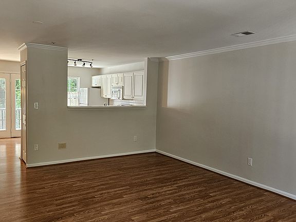 3rd image of 1684 Fallowfield Ct