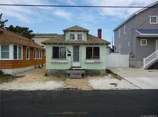 115 E 28th St, Ship Bottom, NJ 08008