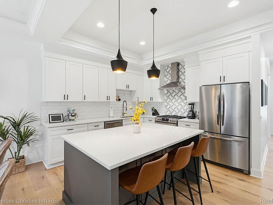 710 E Parent Ave, photo 9