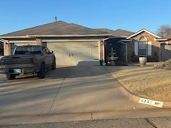 525 NW 172nd Pl, Edmond, OK 73012
