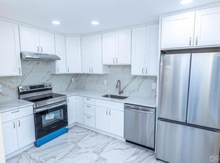 712A Delair Rd, Monroe Township, NJ 08831