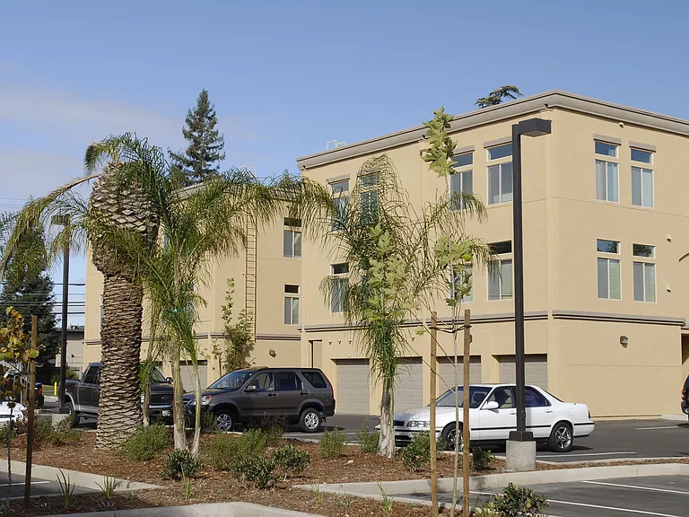 Sierra Lofts — Photo 8