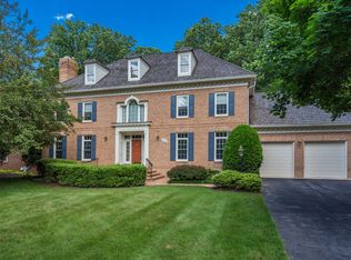 9642 Eagle Ridge Dr, Bethesda, MD 20817