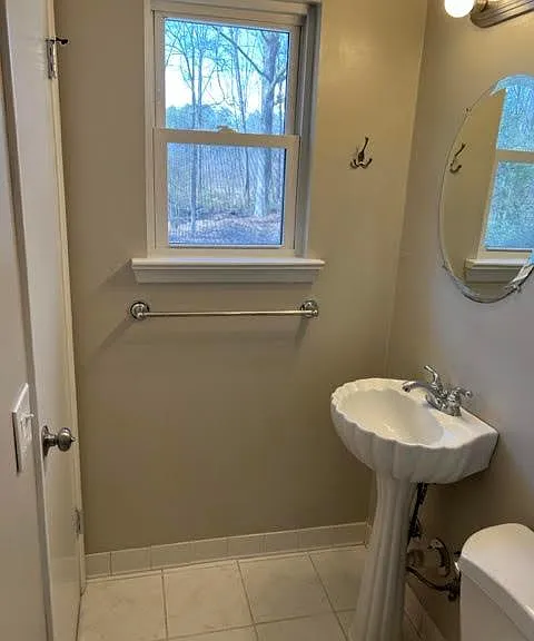 8221 Oxford Dr — Photo 18