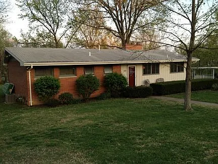 122 Lock Dr photo 1
