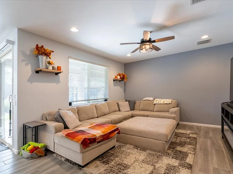 10246 E Boulder Hop Trl — Photo 16