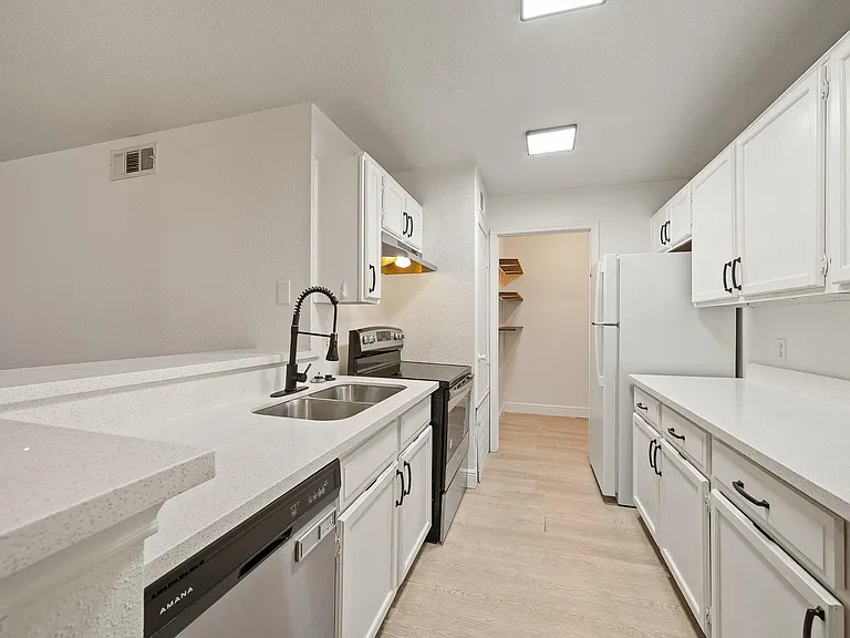 10733 Braes Bend Dr #10733 — Photo 16