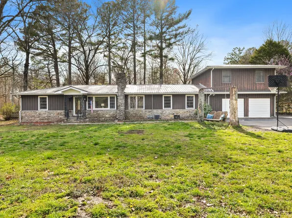 1402 Harton Blvd, Tullahoma, TN 37388