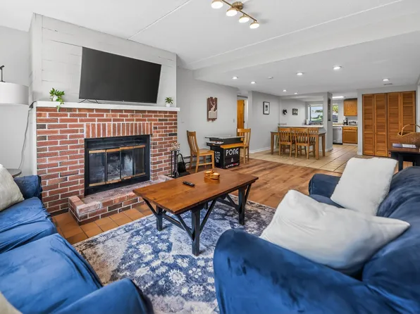 32B Snow Tree Lane #Oaks B, Dover, VT 05356