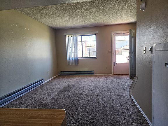 3rd image of 55 Castle Royal Dr