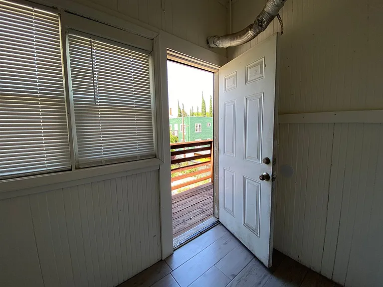 One Bedroom Apartment in Downtown Stockton — Photo 19