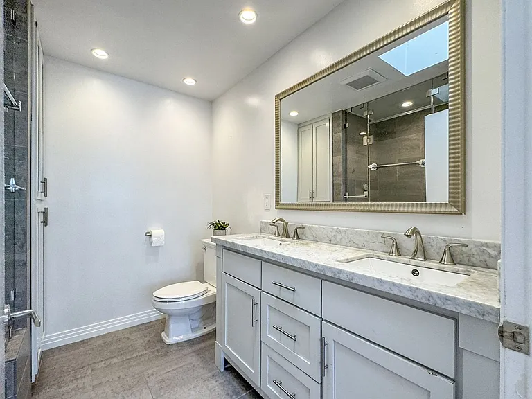 1733 Malcolm Ave #7 — Photo 9