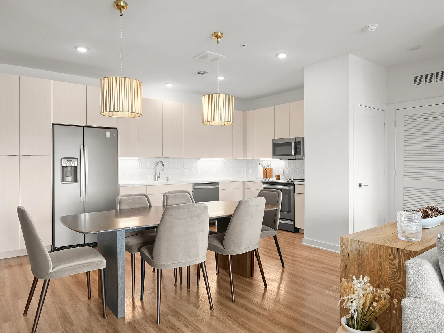 2 bed, 1248 sqft, $2,495 — Photo 4