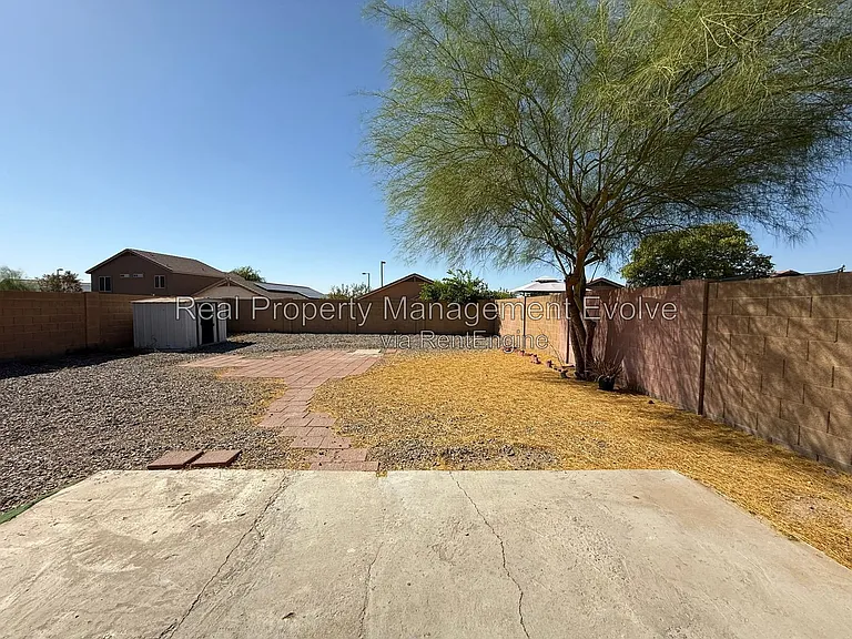 22621 W Yavapai St — Photo 22