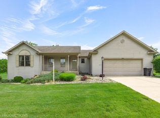 868 E Sportsman Ln, La Porte, IN 46350